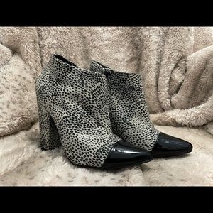 Tildon - Block Heel Booties - White/Black - Size 7